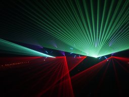 We love Techno, grosse Halle Bern, 9. März 2018